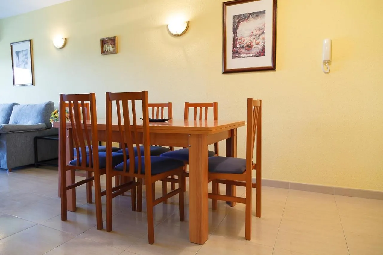 Uhc Village Park Apartments Salou España